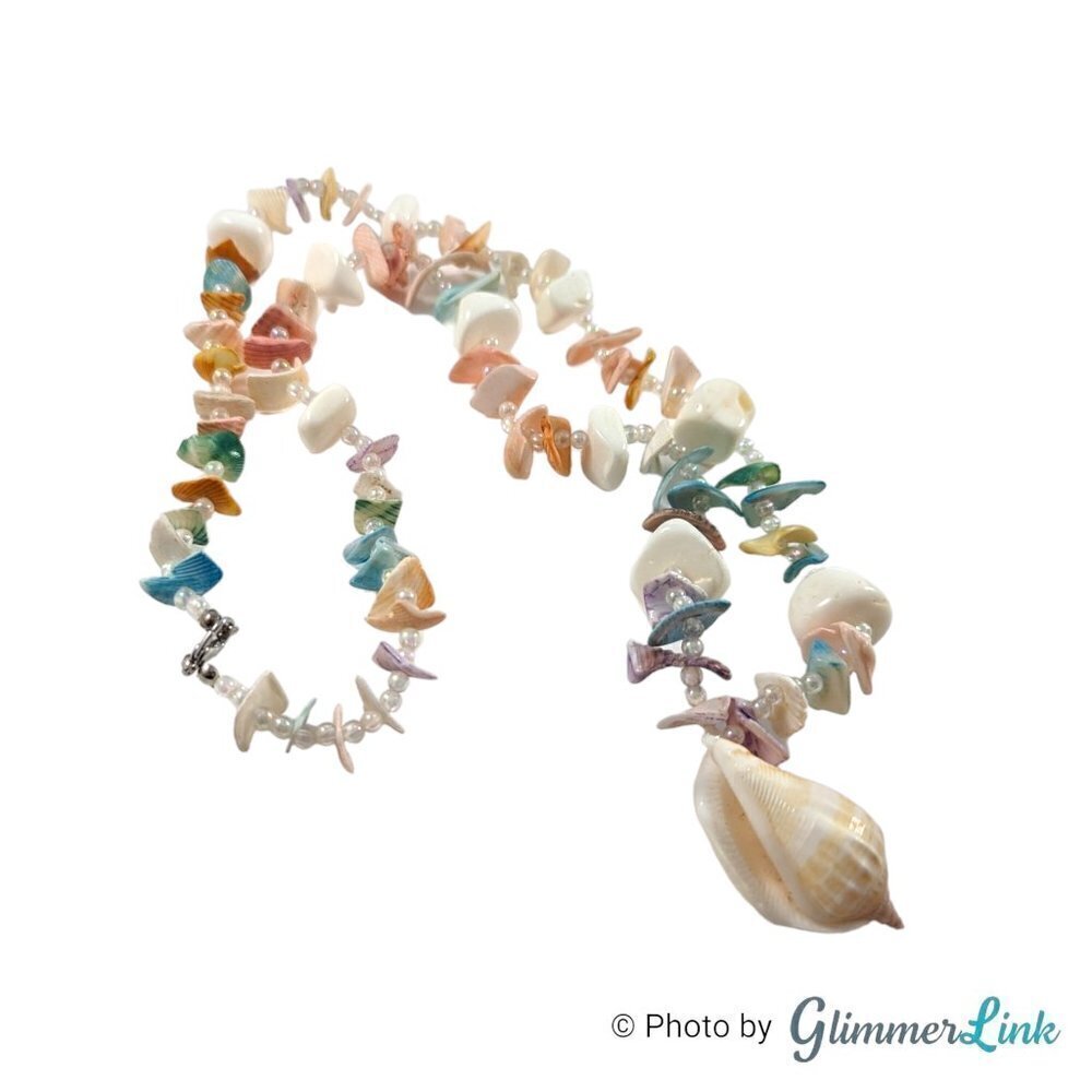 Conch Shell & Shell Chip Multicolor Pastel Beaded Necklace